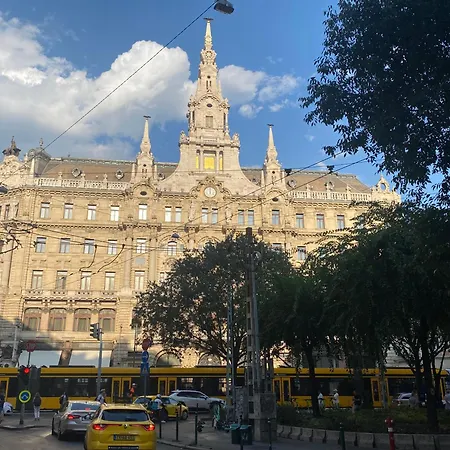 Sweet Spot-ac, Near Metro, Free Wifi, Centre Budapeste